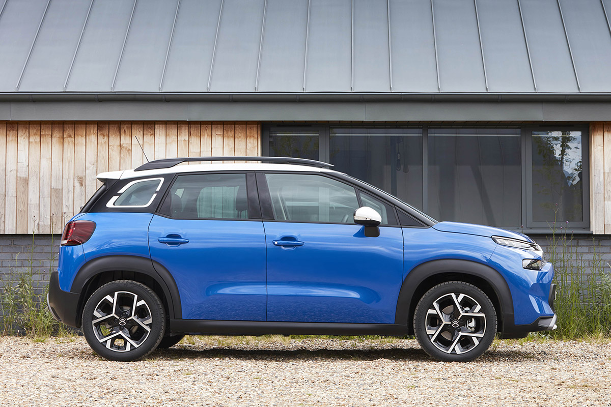 2021 Citroen C3 Aircross front driving