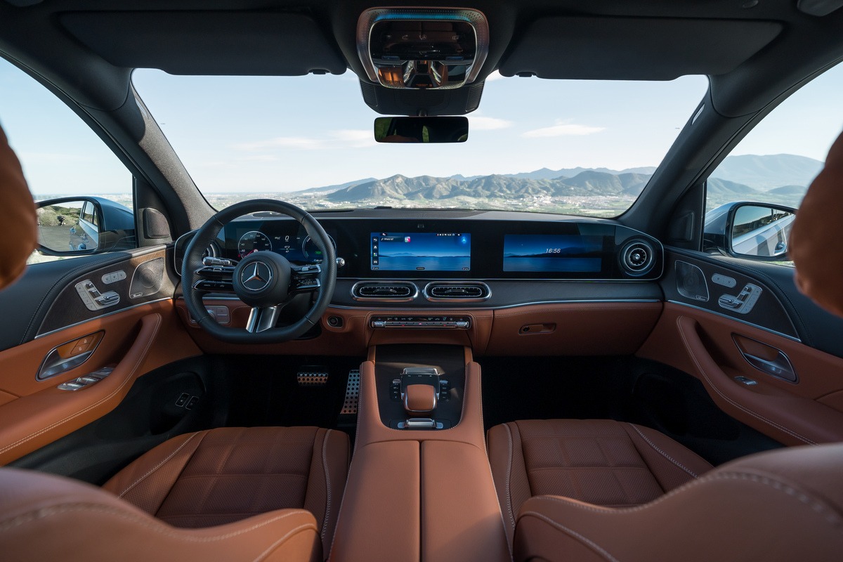 2027 Mercedes-Benz GLE Preview - interior