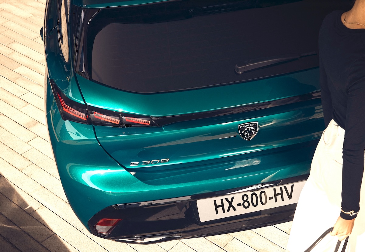 2025 Peugeot 308 rear detail  