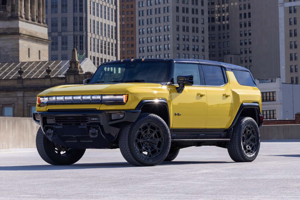 2027 GMC Hummer EV SUV Icon front