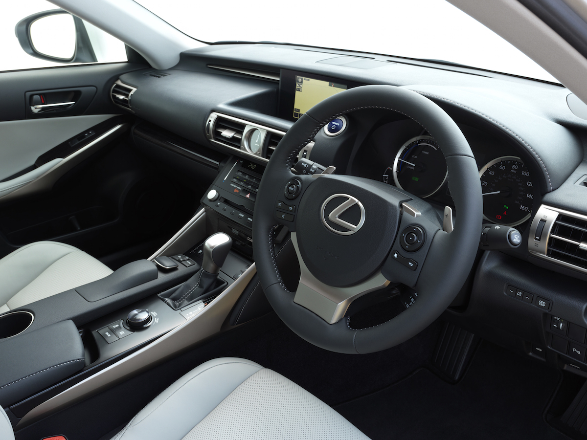 Lexus IS 300h front driving