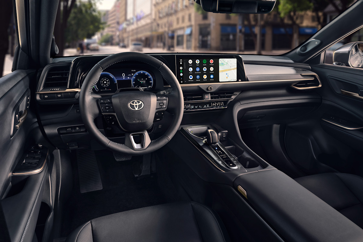 2025 Toyota Crown Preview - interior