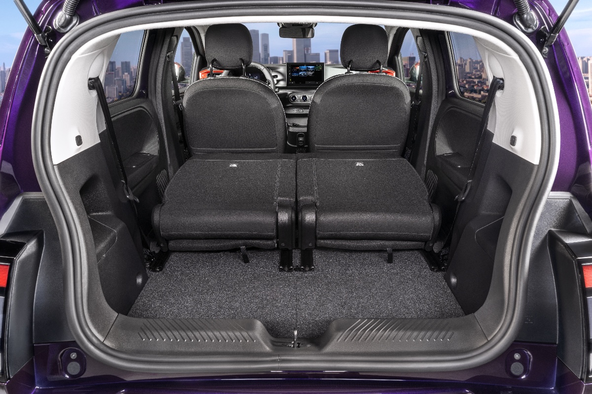 2027 Nissan Pixo boot