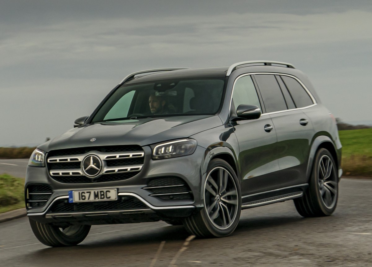 Mercedes-Benz GLS front driving
