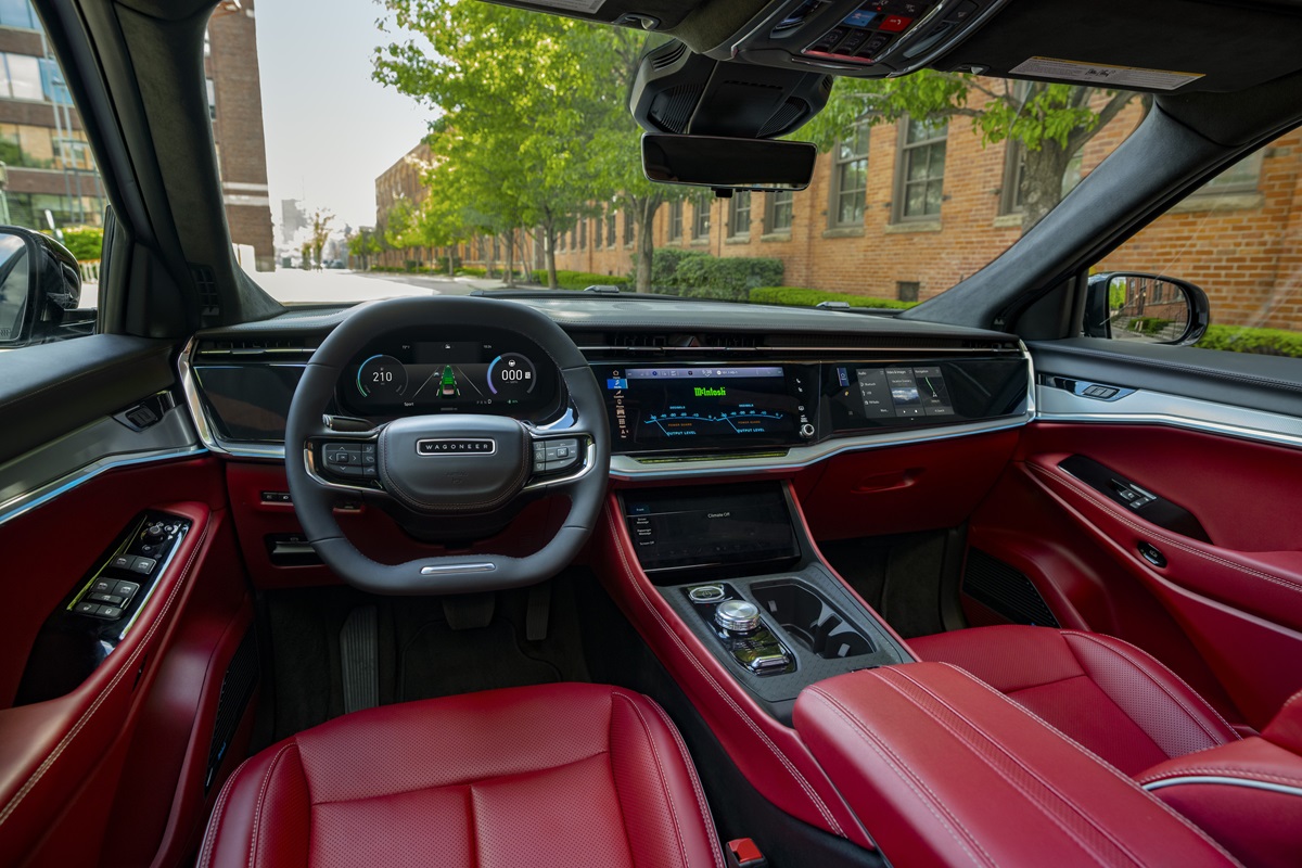 2024-Jeep-Wagoneer-S-Dashboard