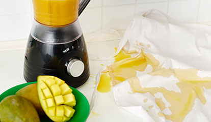 How to remove mango stains from clothes