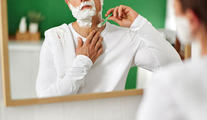 How to remove blood stains from clothing