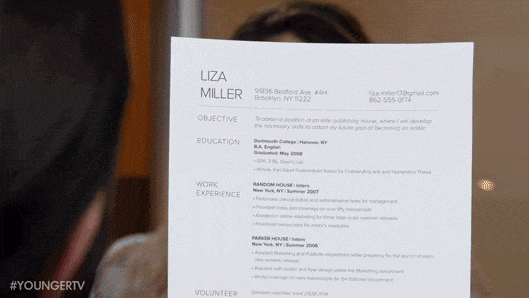 Πίσω από κάθε βιογραφικό κρύβεται ένας άνθρωπος.