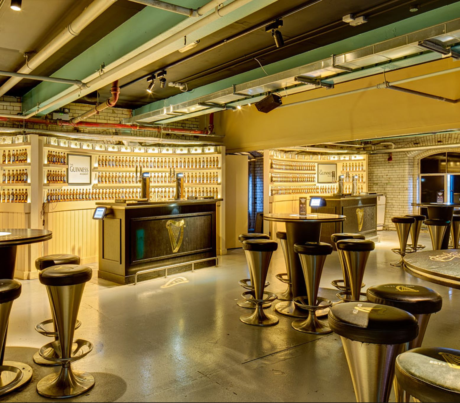 Panoramic view of Guinness Academy Bar