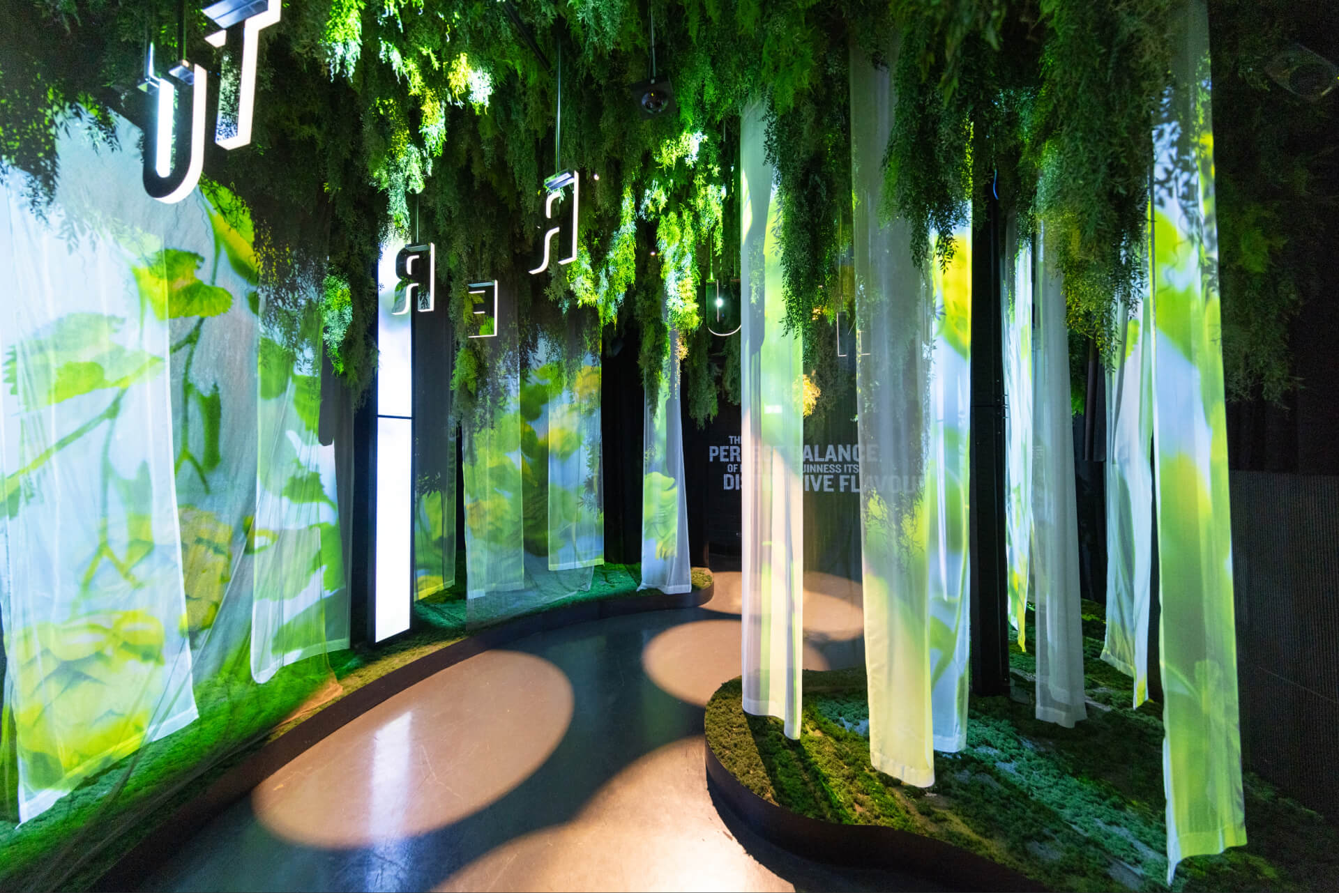 Hops Background Image