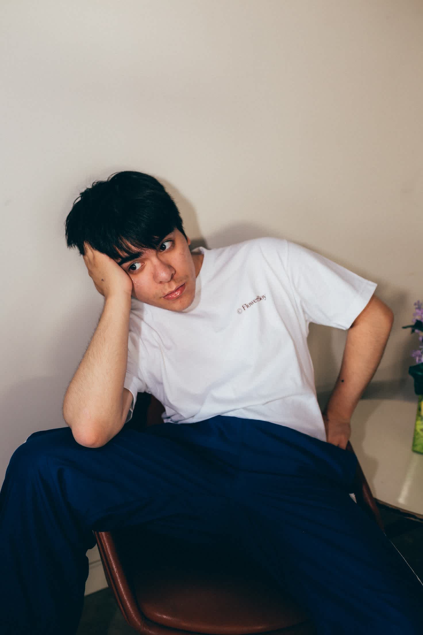 Victor Internet with hand on head