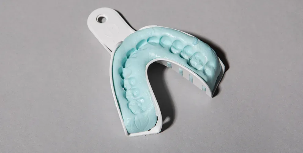 Impressive Smile Dental Teeth Impression Kit 6 x 28 gm Putty Silicone  Material | 4 Dental Trays