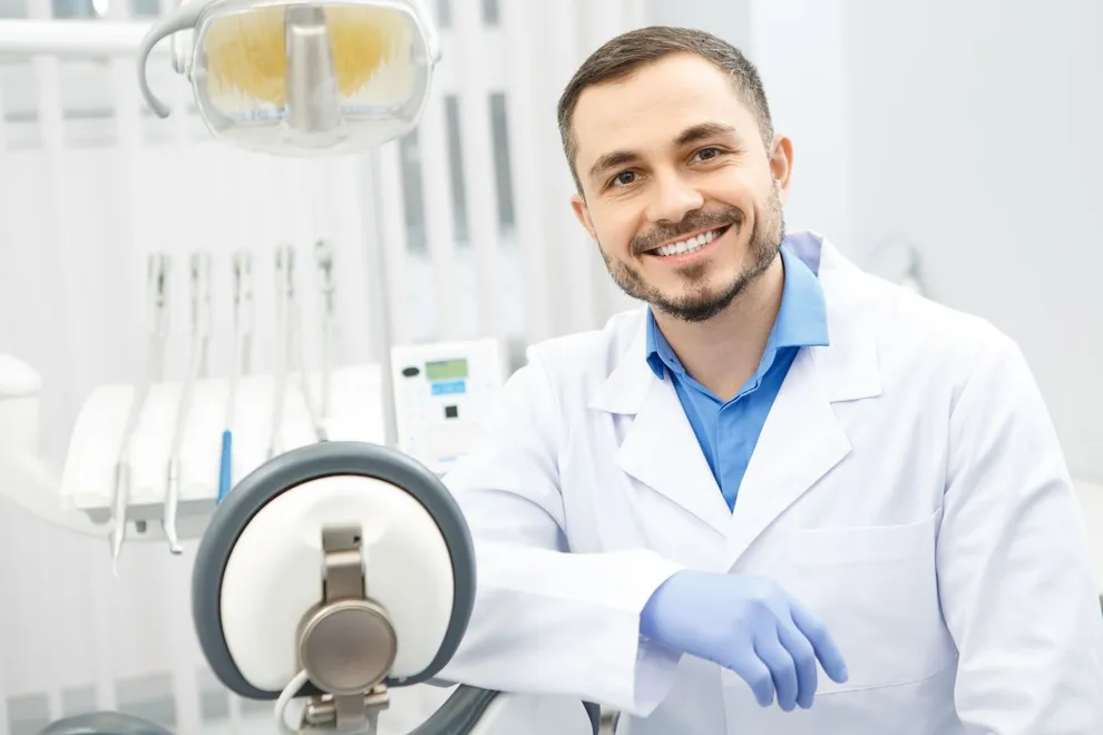 How To Become A Dentist: Step-by-Step Guide | Byte® | Byte®