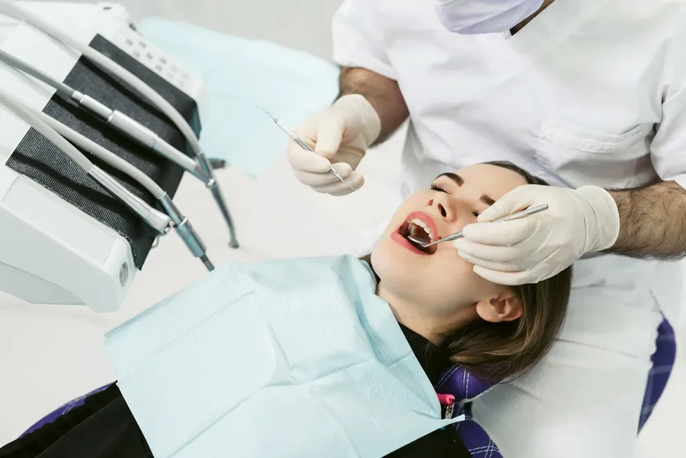 woman-undergoing-dental-procedure