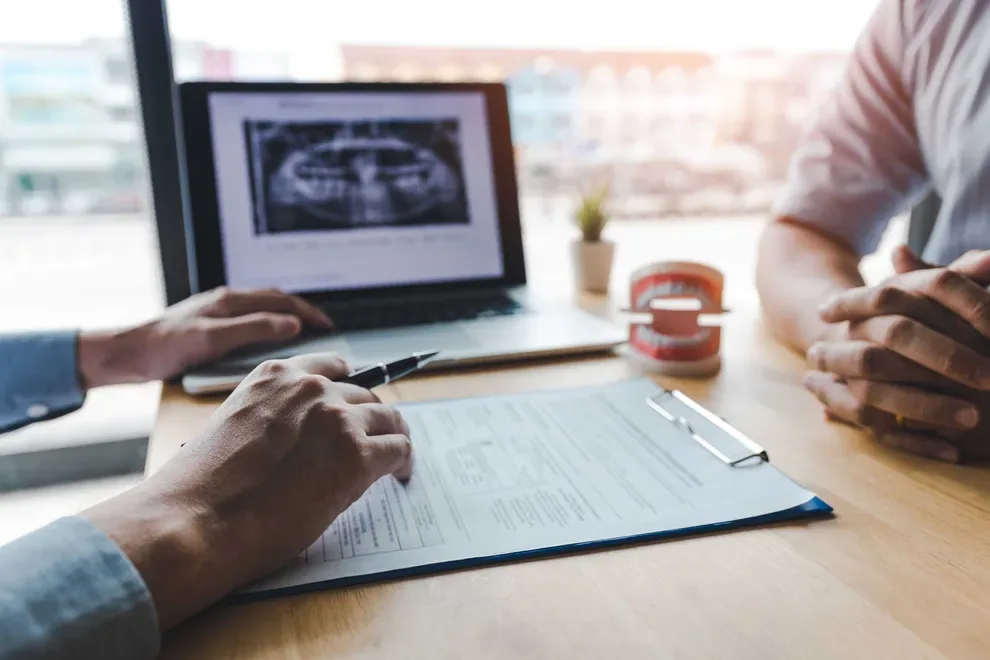 How Much Do Retainers Cost With & Without Insurance? Byte® Byte®