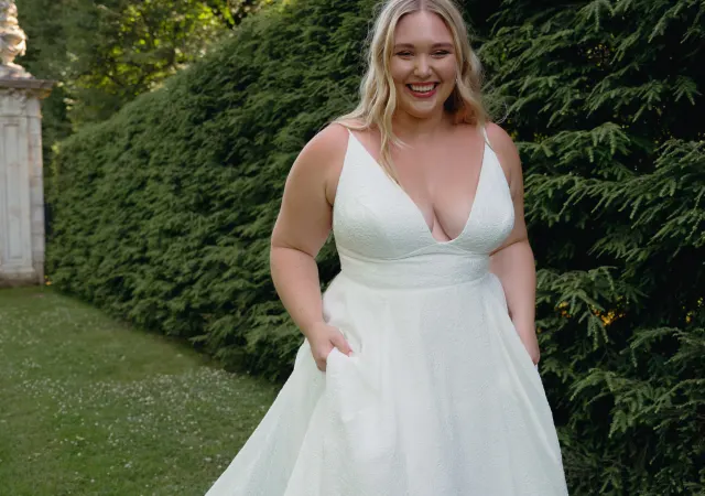22 Wedding Dresses that Shine on Curvy and Plus Size Brides