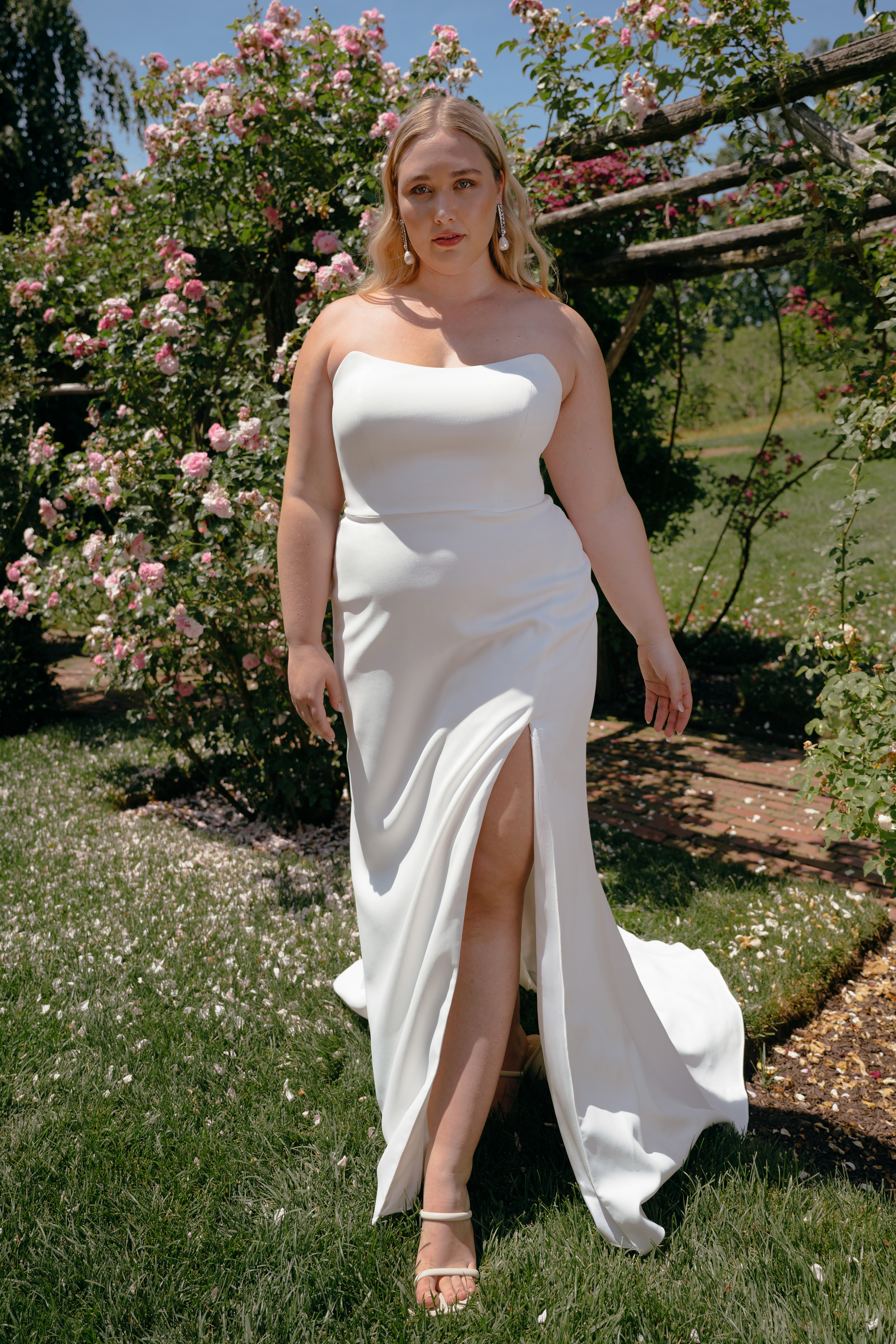 plus size wedding dresses for curvy brides
