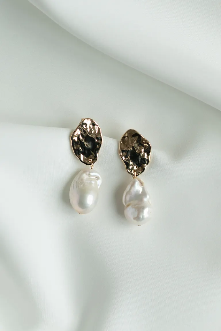 Galilea Gold Pearl Earring by Jenny Yoo