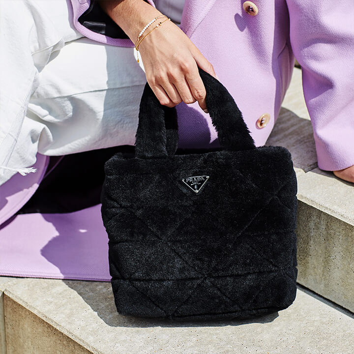 Trendy Classics: Black bags