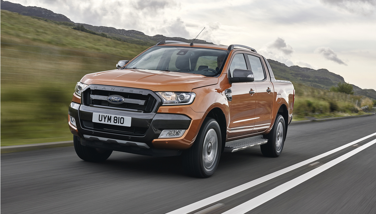 Samochód Ford Ranger na drodze - Car&More Leasing, kredyt auta używane