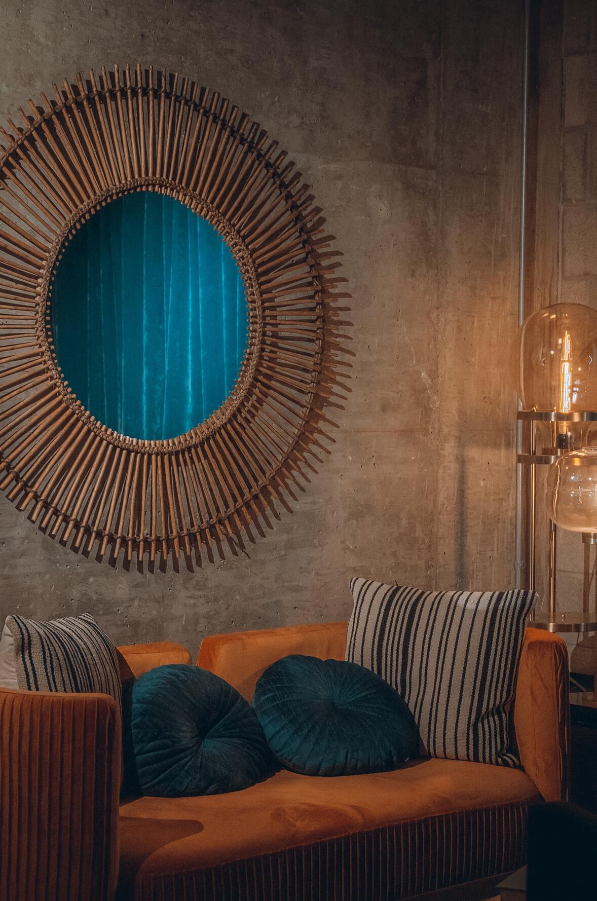 Espejos decorativos en la noche - La Haus