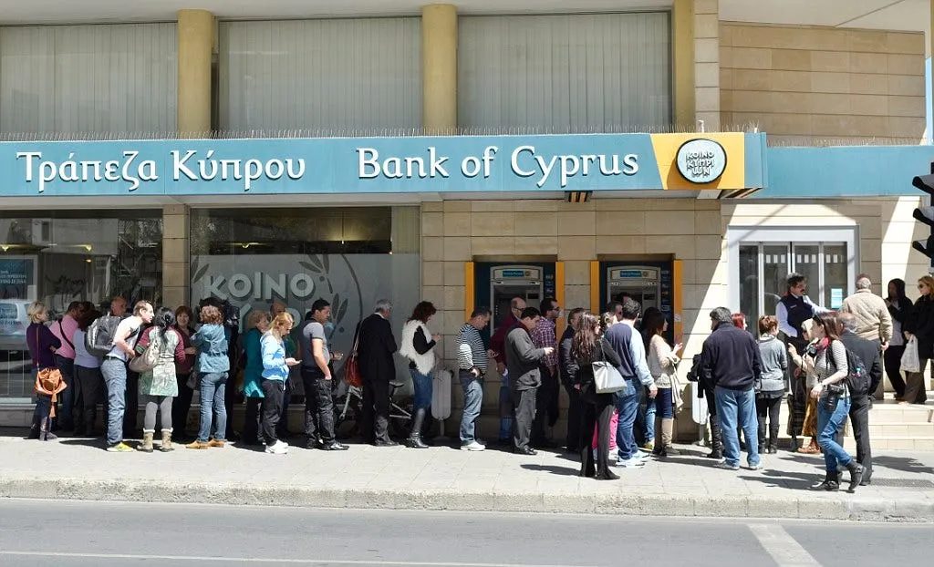 0 oYbZ75 XlE7dg bV (2)