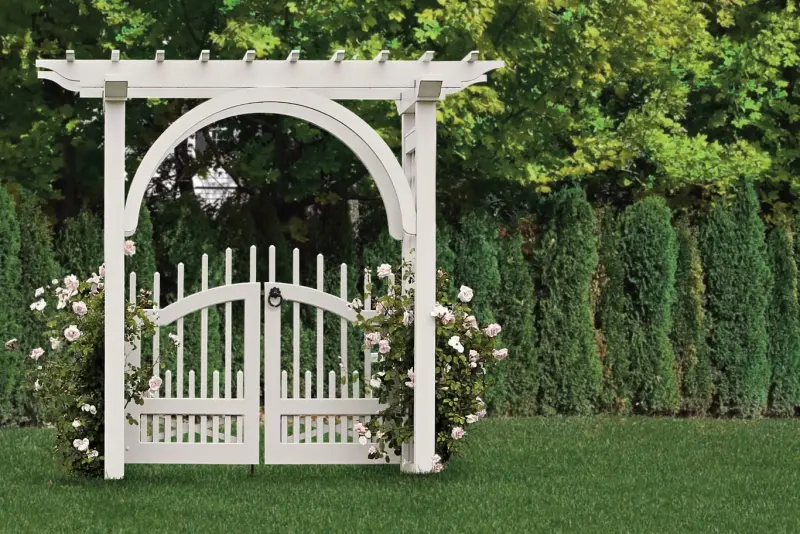 White spindle top arbor with entry gate