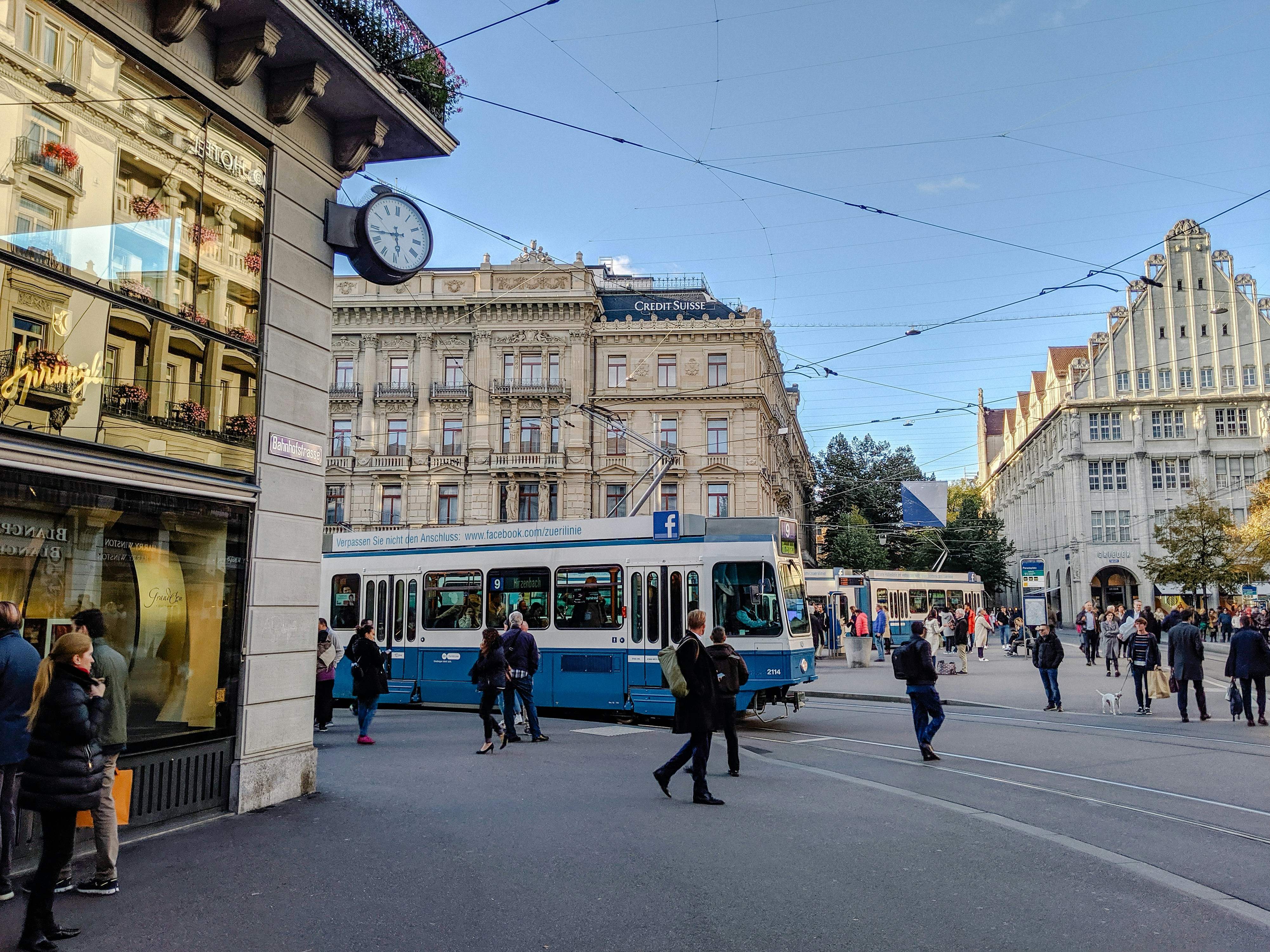 🇨🇭策馬特必去景點 5：班霍夫大街（Bahnhofstrasse）