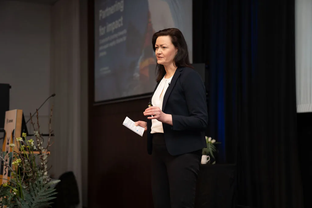 Vicki Preibisch VP of Sustainability at LOV week 2024 presenting circular sustainability carbon emissions day of connection 