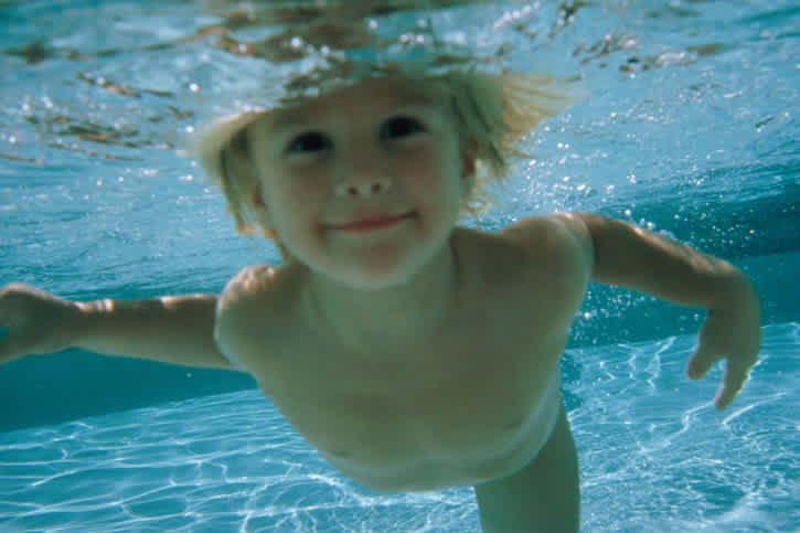 So Lernt Ihr Kind Schwimmen Wireltern Ch