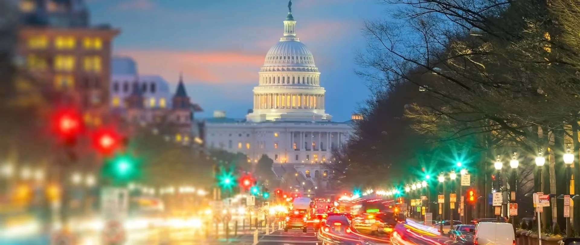 Capitol building in Washington, DC at dusk