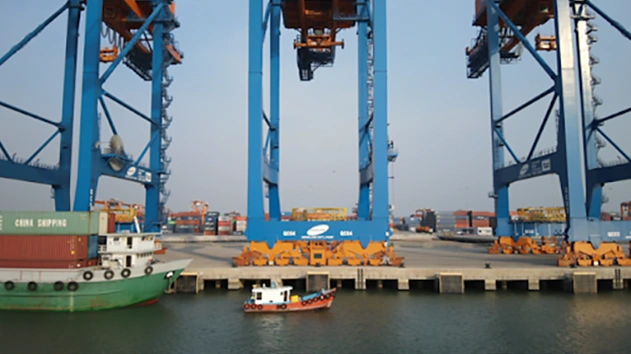 Ho Chi Minh City port with boat using Trimble mobile mapping technology