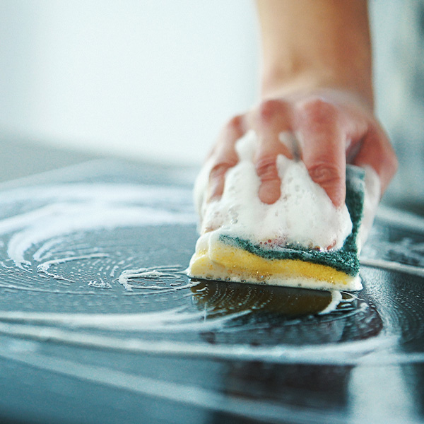 Cleaning hard surfaces