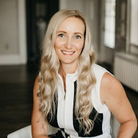 Dr. Jen Pfleghaar, D.O.