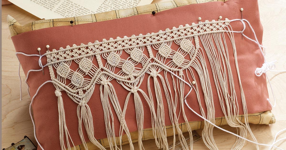 Featured image of post Lace Synonyms / What are synonyms for lace into?