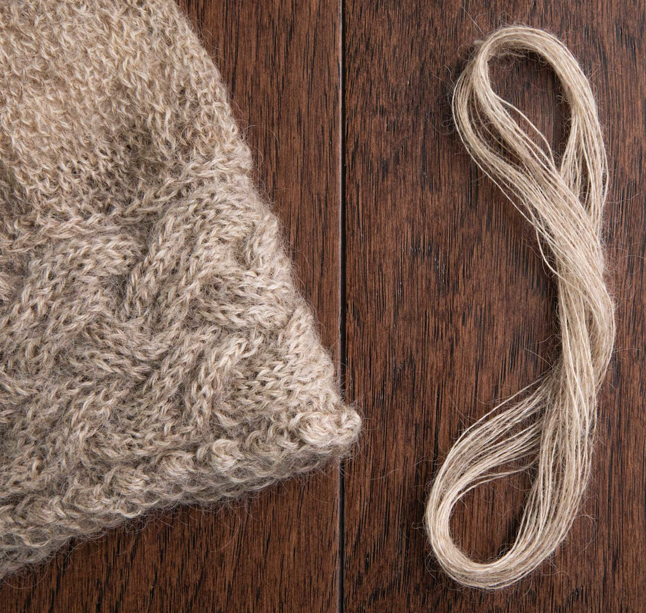 Leicester-Hat-and-Mitts-3