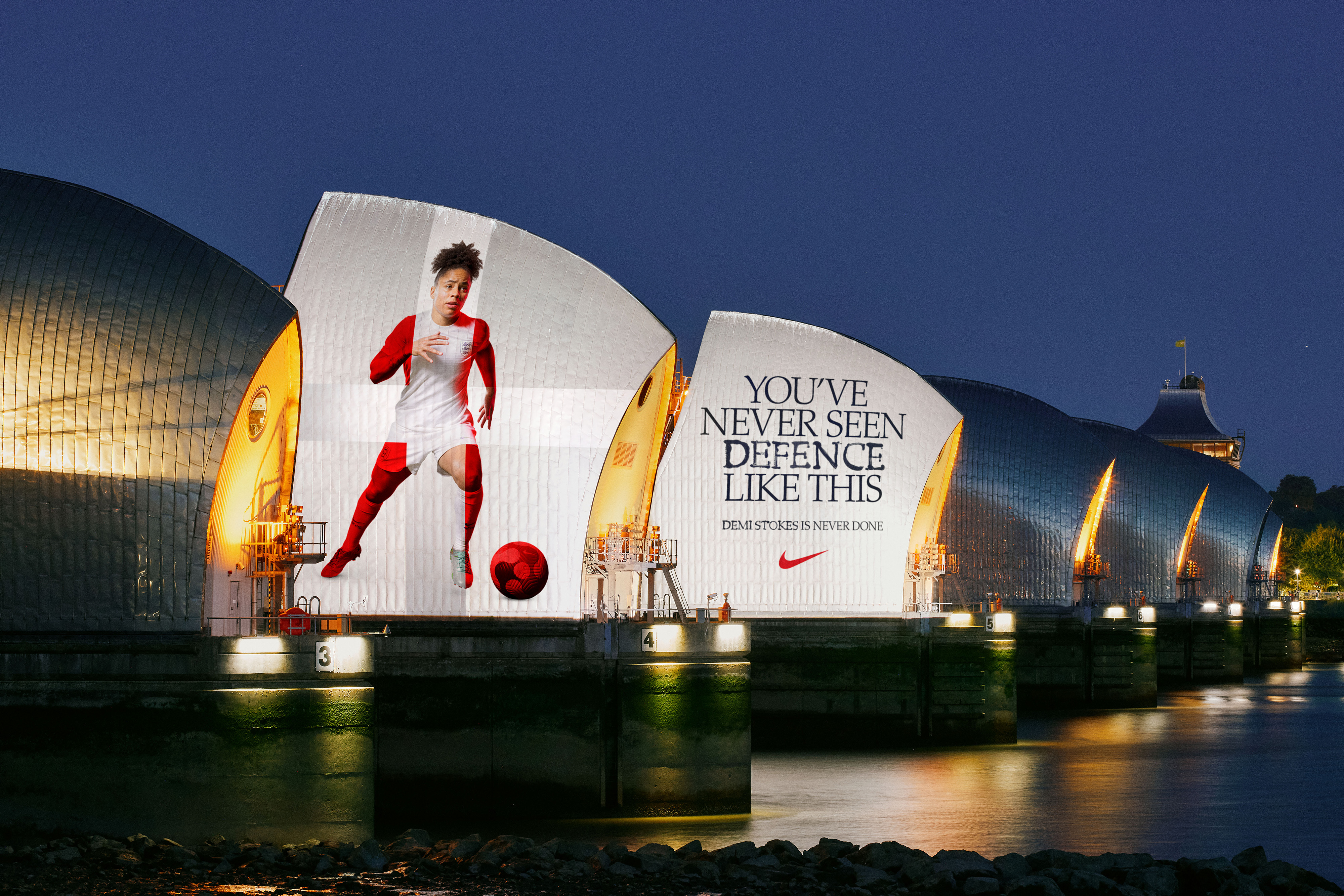 Nike W+K Thames26378