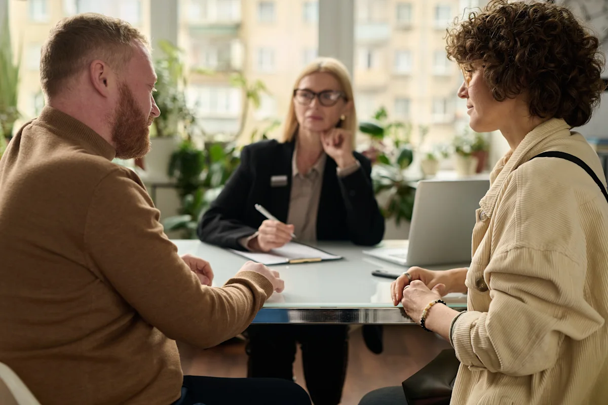 Difference between family lawyer and divorce lawyer