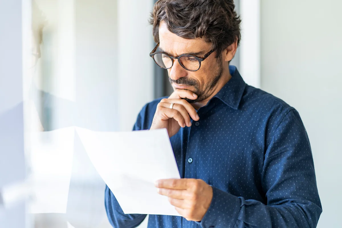elements of a valid contract - person thinking
