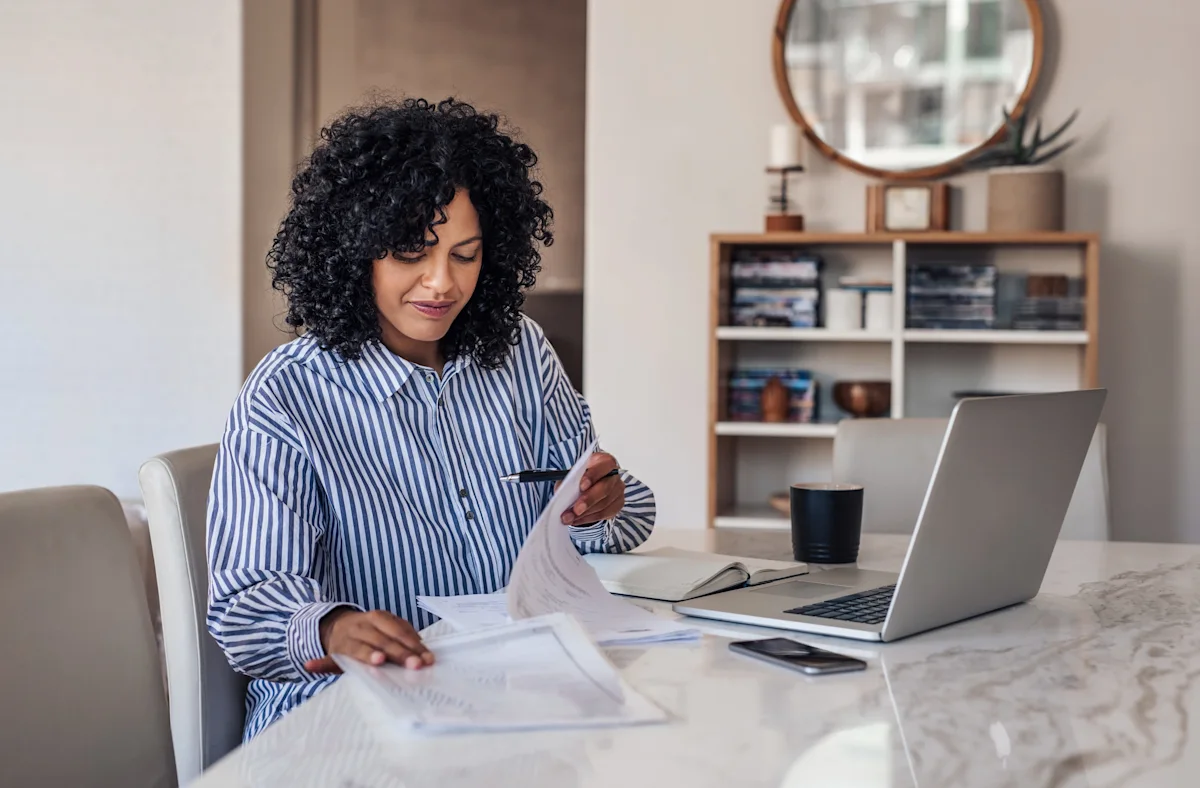 woman doing some paperwork