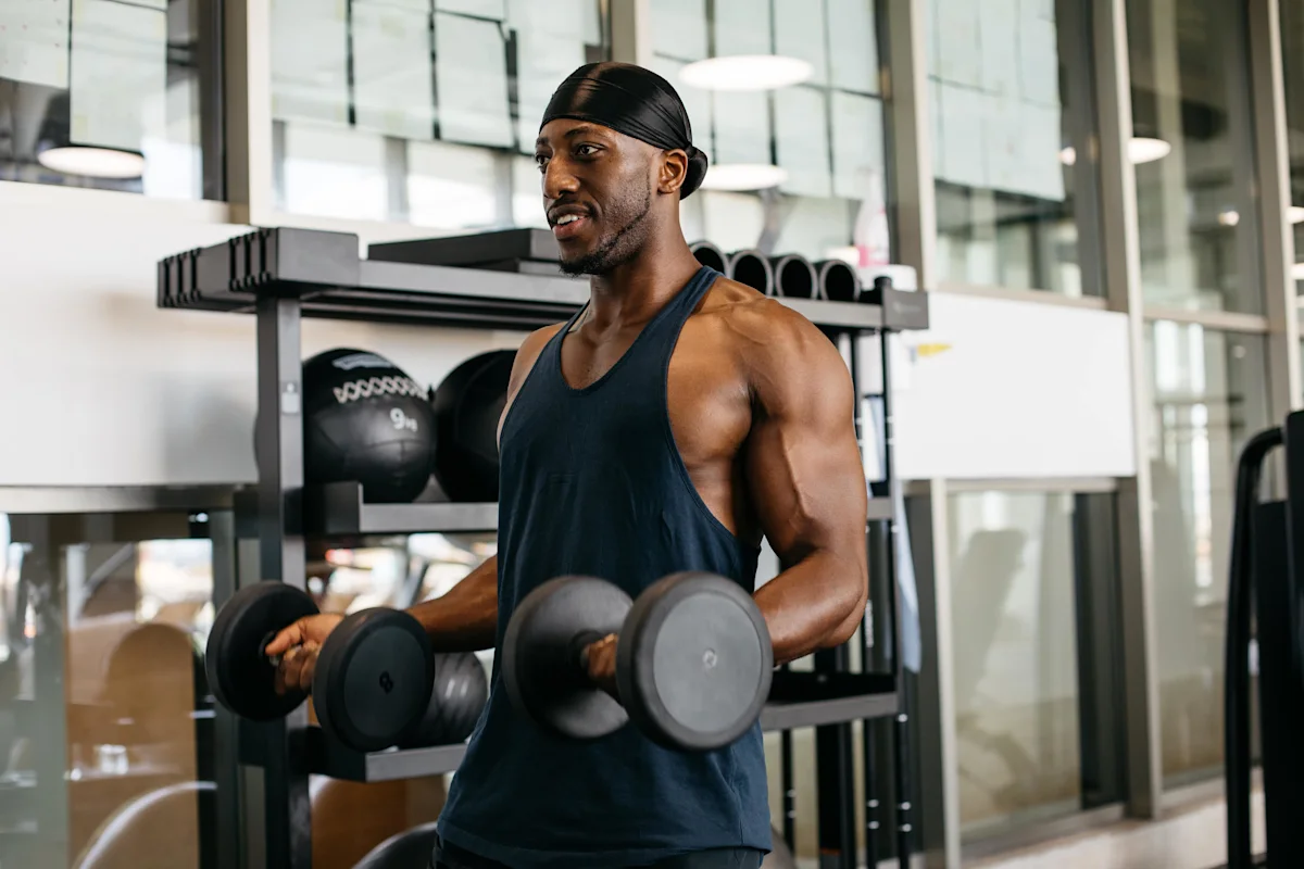 man doing bicep curls