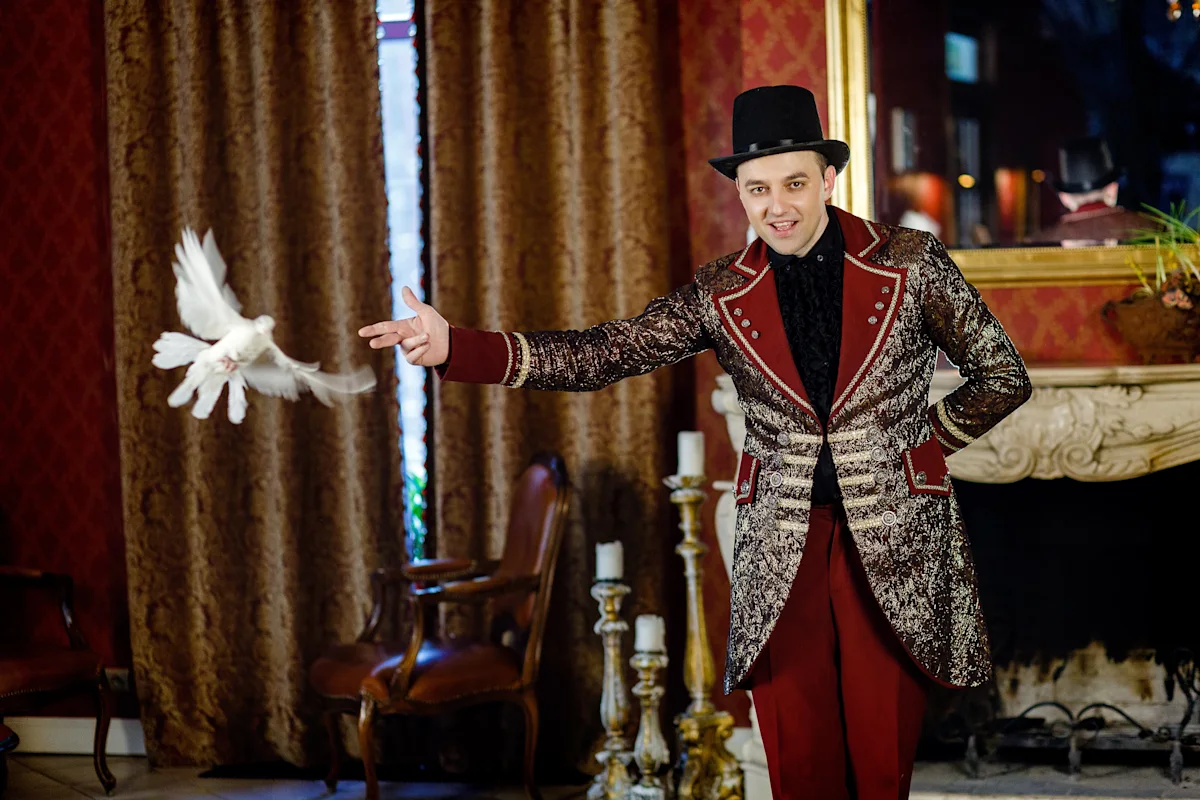 magician illusionist