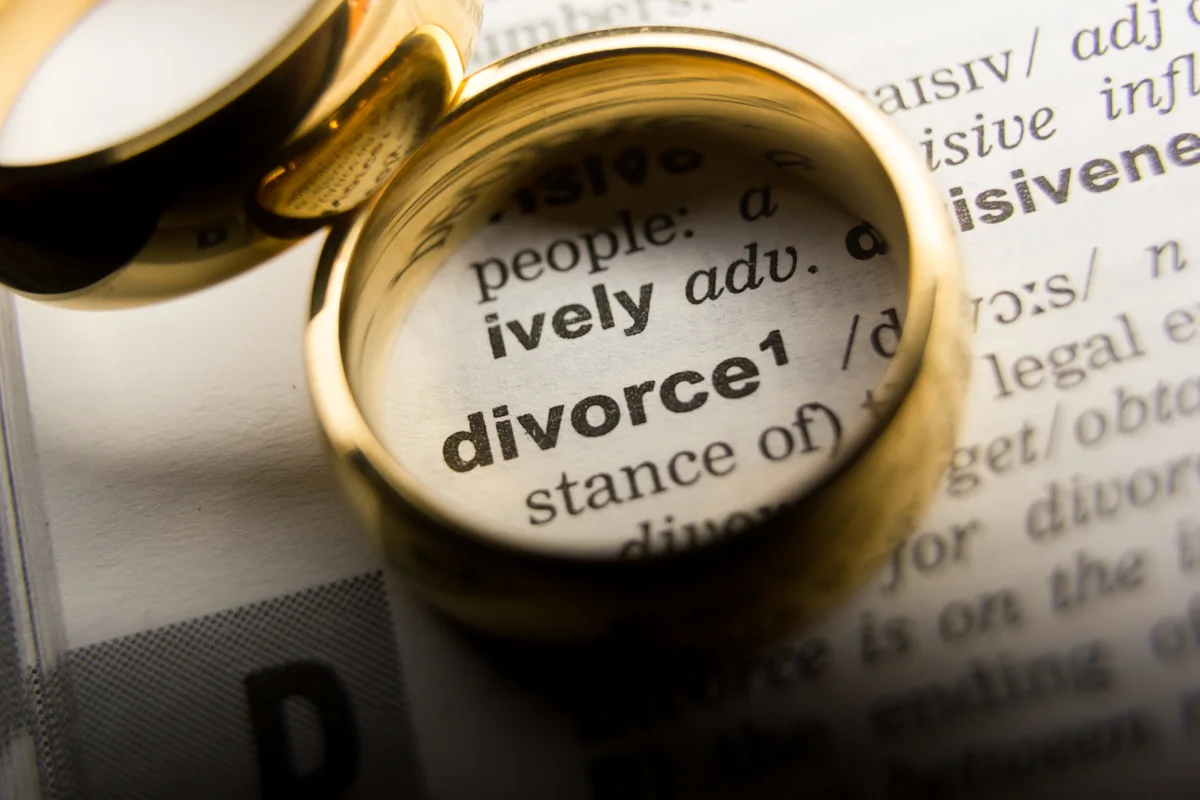 Difference between family lawyer and divorce lawyer