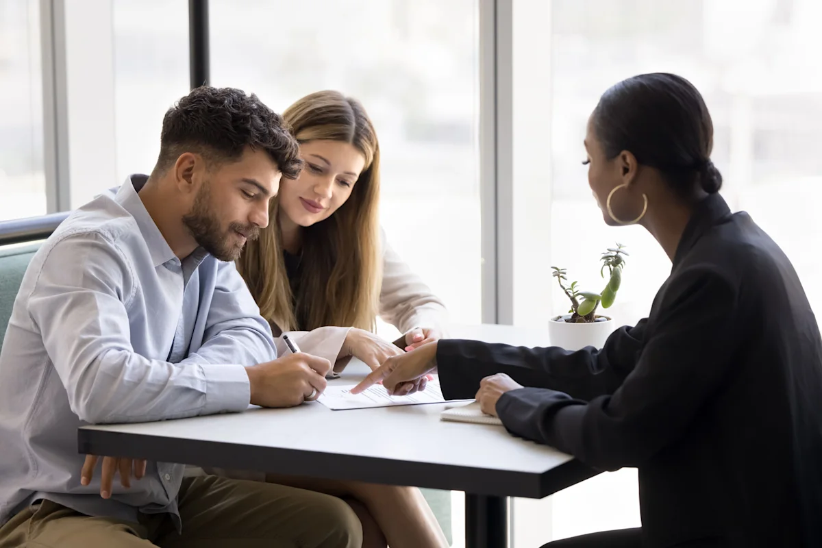 Difference between family lawyer and divorce lawyer