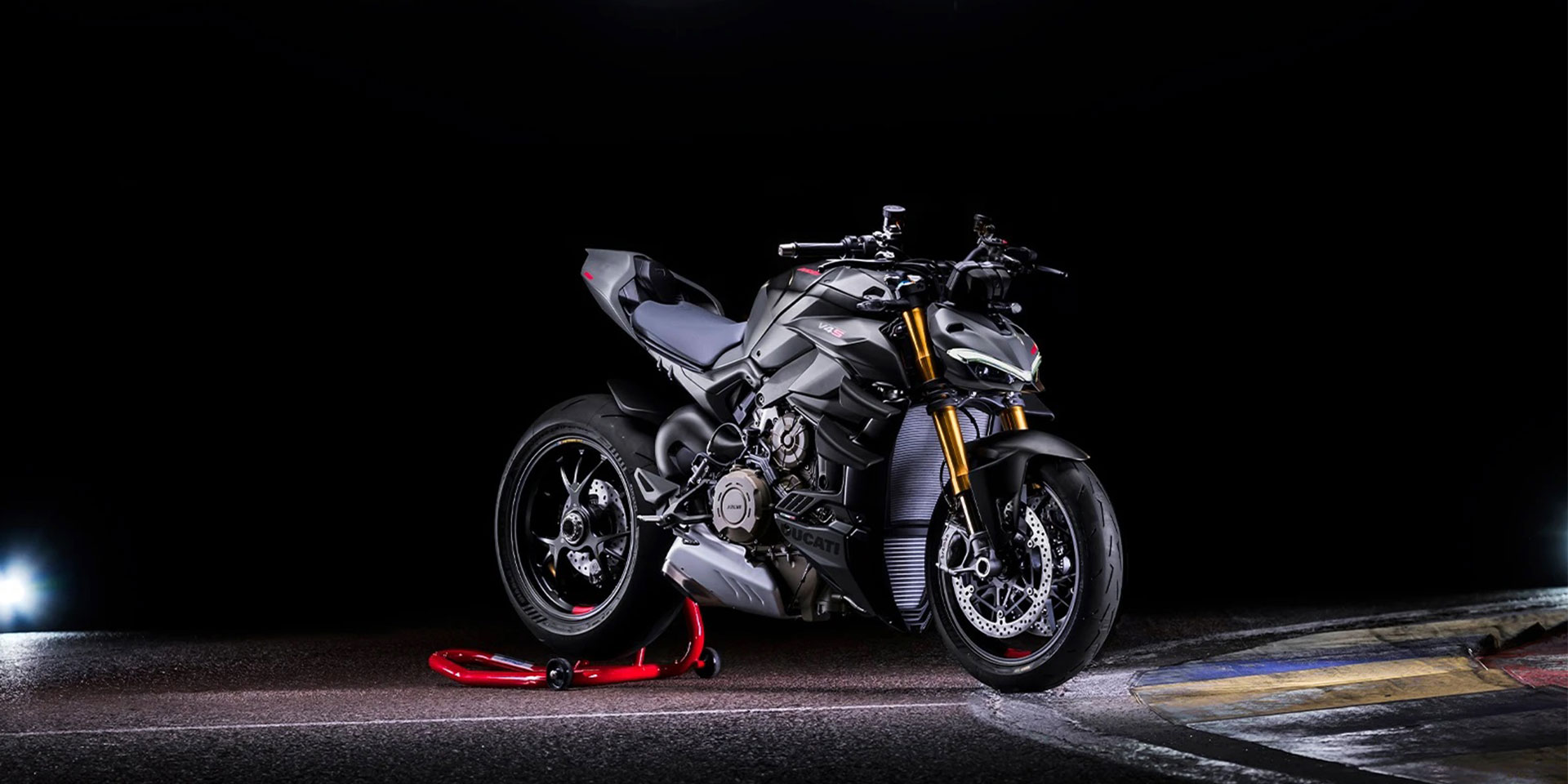 Ducati unveils new Streetfighter V4 2023 and Streetfighter V4 SP2