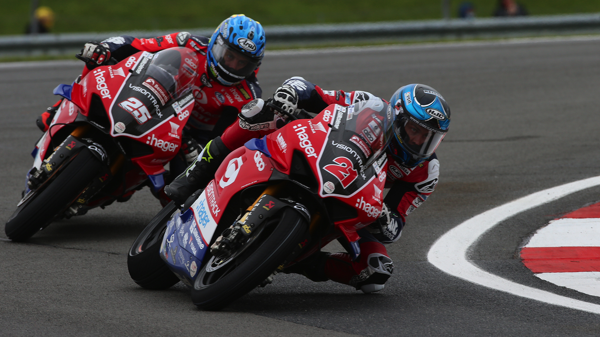 Double Podium For The Visiontrack Ducati Team In Race 1 At Donington Park As Christian Iddon And 1773