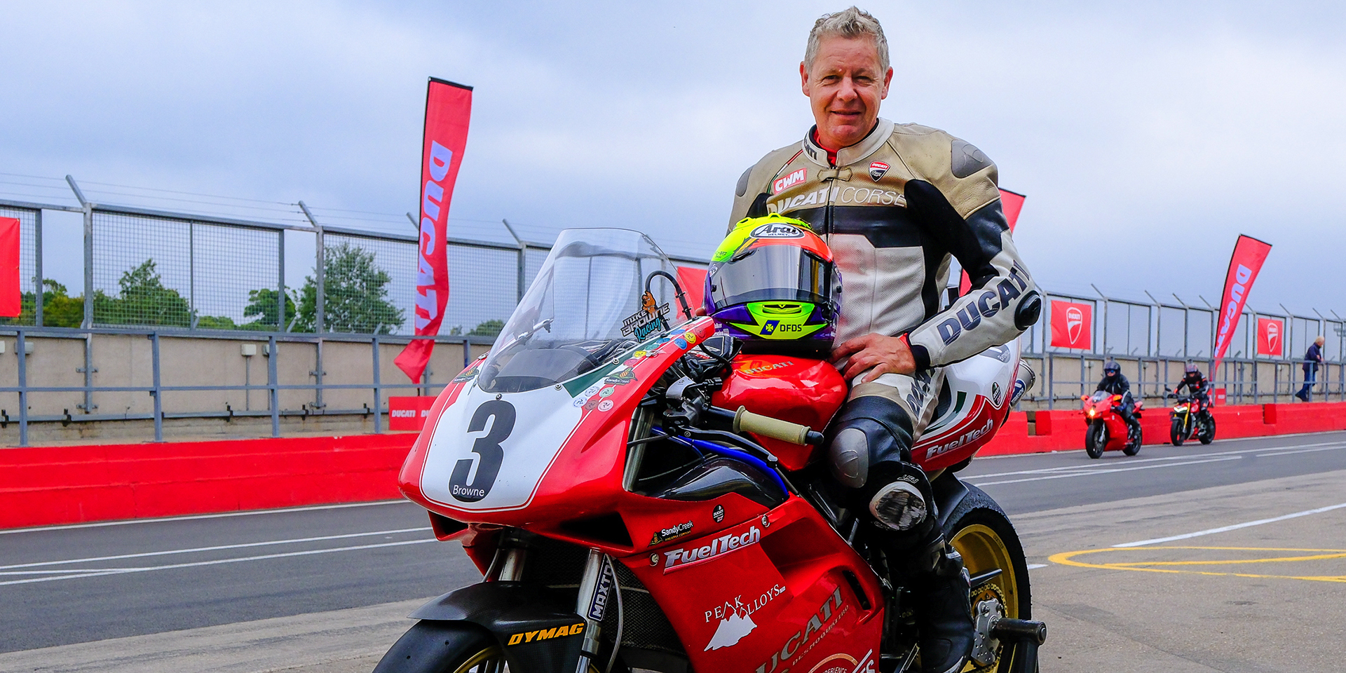 Chris Walker rides Key Racing’s Manx TT winning Ducati 916 at Donington ...