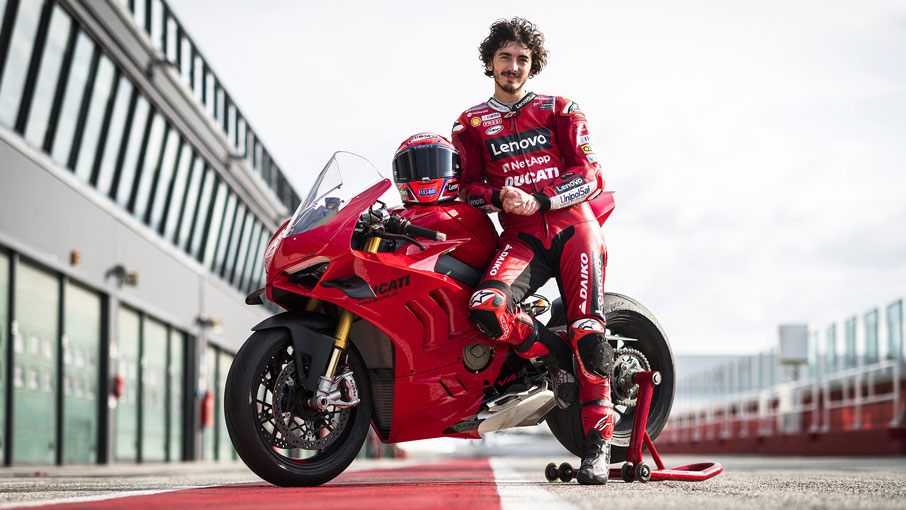 The Evolution In Ducati Never Stops: The New Panigale V4 Has Been ...