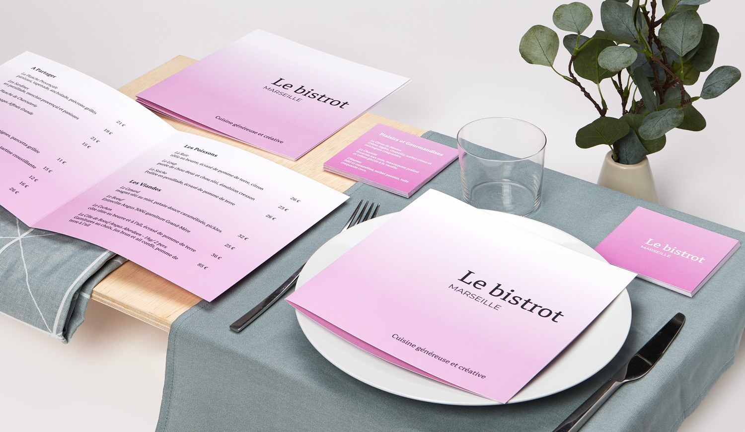 Menu da tavolo stampati e personalizzati ideali per menu digitale