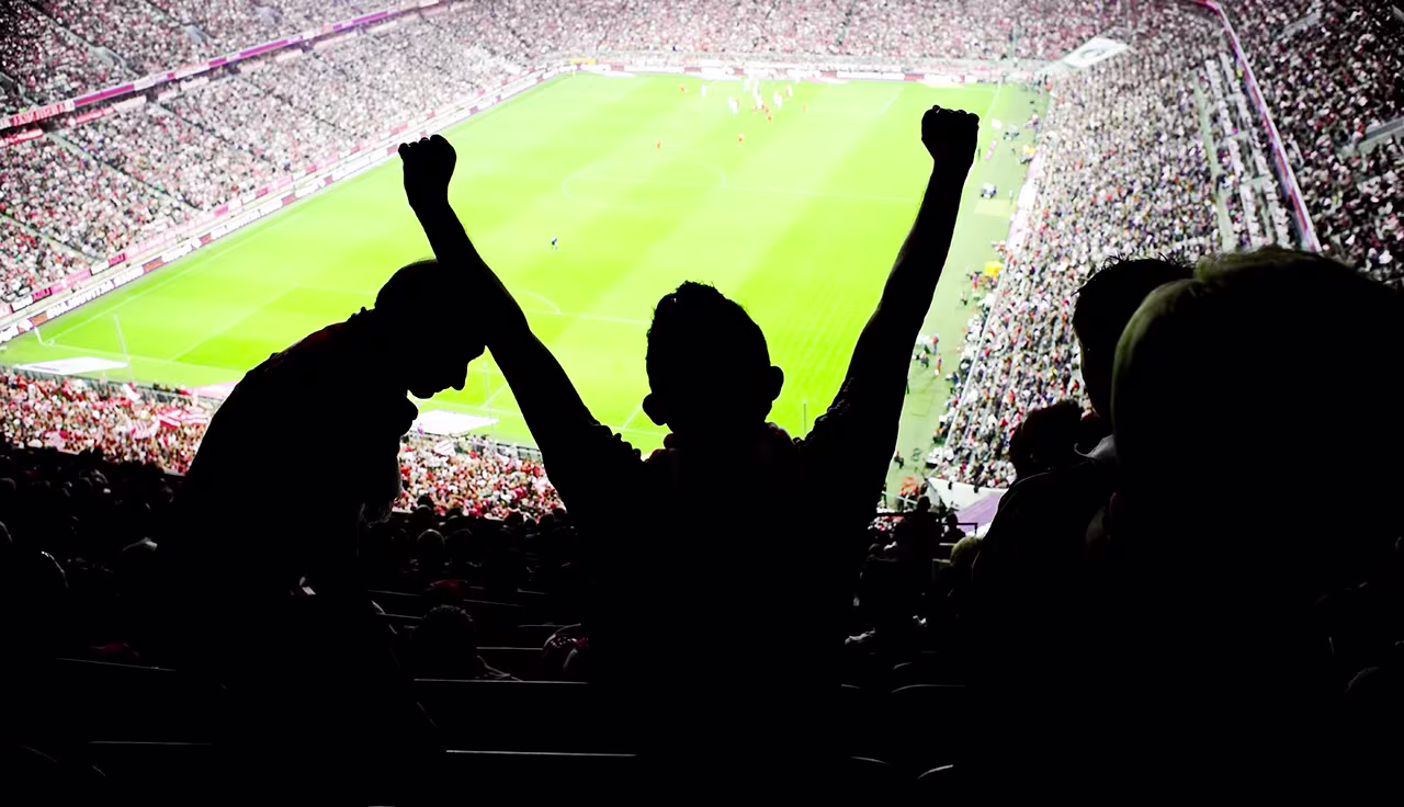 si-puo-fumare-allo-stadio